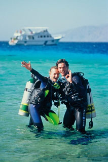 Be a happy diver, don't leave home without dive insurance - photo courtesy of PADI