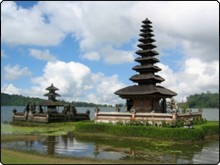 Pura Ulun Danu temple, Lake Bratan, northern Bali - photo by Sheldon Hey Pura Ulun Danu temple, Lake Bratan, northern Bali - photo by Sheldon Hey