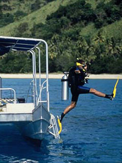 Learn to dive in Fiji