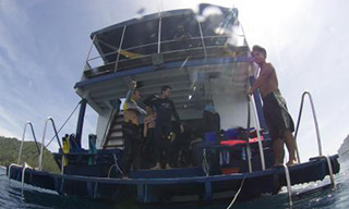 The stern view of MV Thai Sea