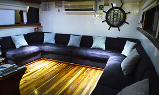 The saloon on board MY Astrea