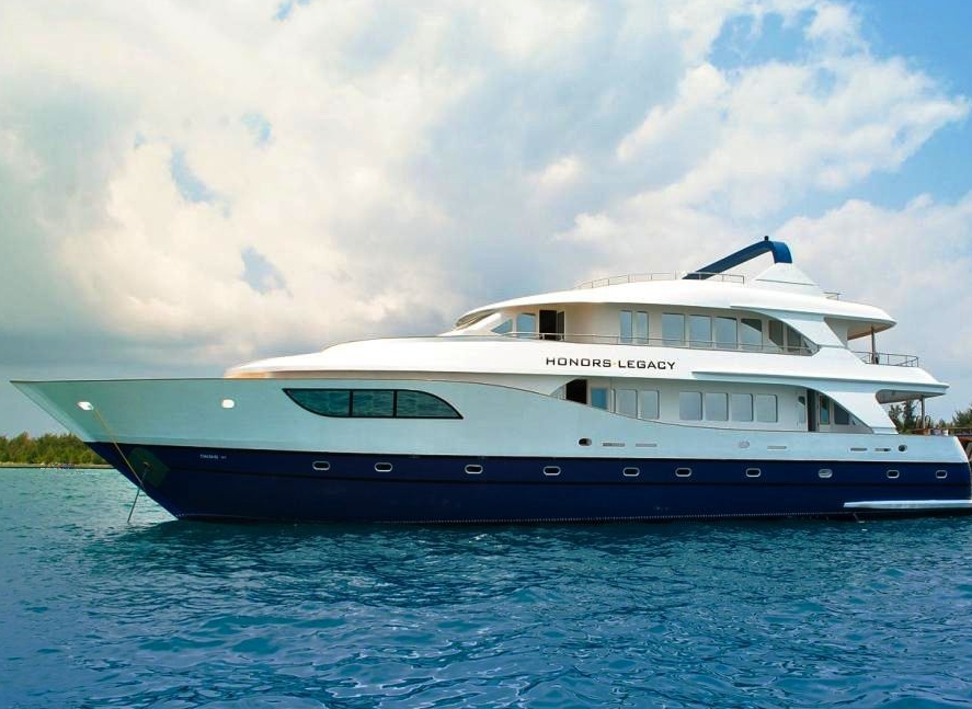 Maldives liveaboard MY Blue Honors Legacy