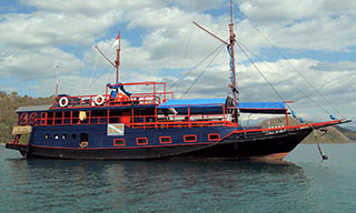 Budget liveaboard the Komodo Floating Hostel