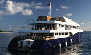 Maldives liveaboard Scubaspa Yang - view from the stern