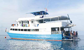 Thailand liveaboard diving in the Similans with MV Similan Explorer