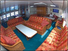Die klimatisierte Lounge auf der Spoilsport - Foto mit freundlicher Genehmigung von Mike Ball Dive