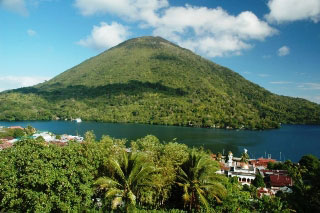 The view of Gunung Api volcano from Banda Neira - photo courtesy of Stefan