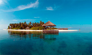 Stunning Maldive Islands scenery at Ari Atoll - photo courtesy of Manthiri