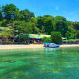 Bastinaos Bunaken Diving Resort beach front location